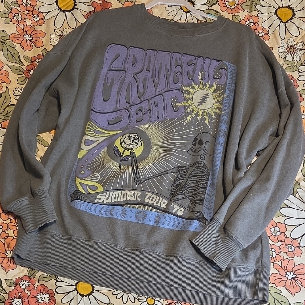 American Eagle Gray Sweatshirt